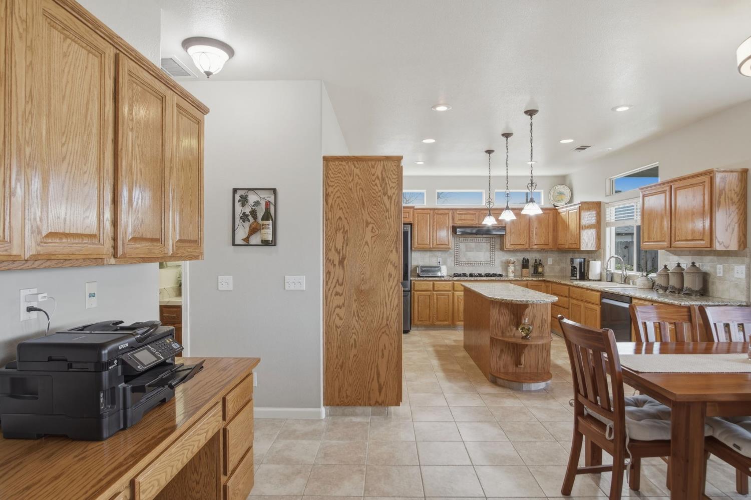 2117 B Vincent Ave, Hughson, CA 95326