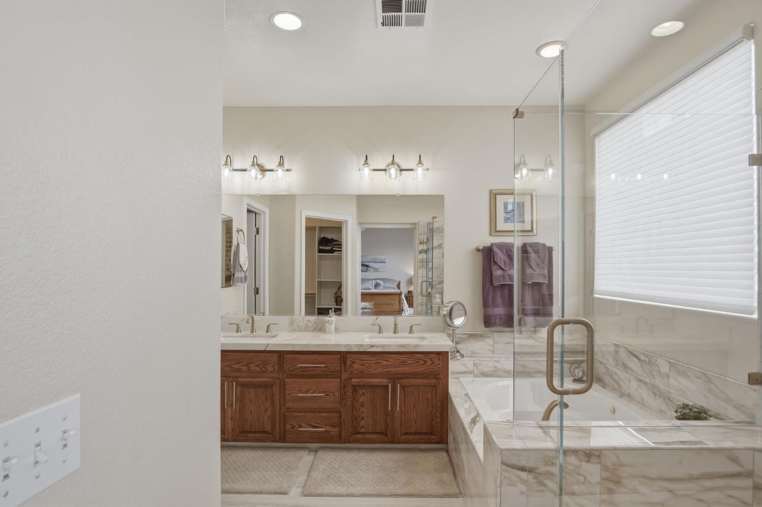 2117 B Vincent Ave, Hughson, CA 95326