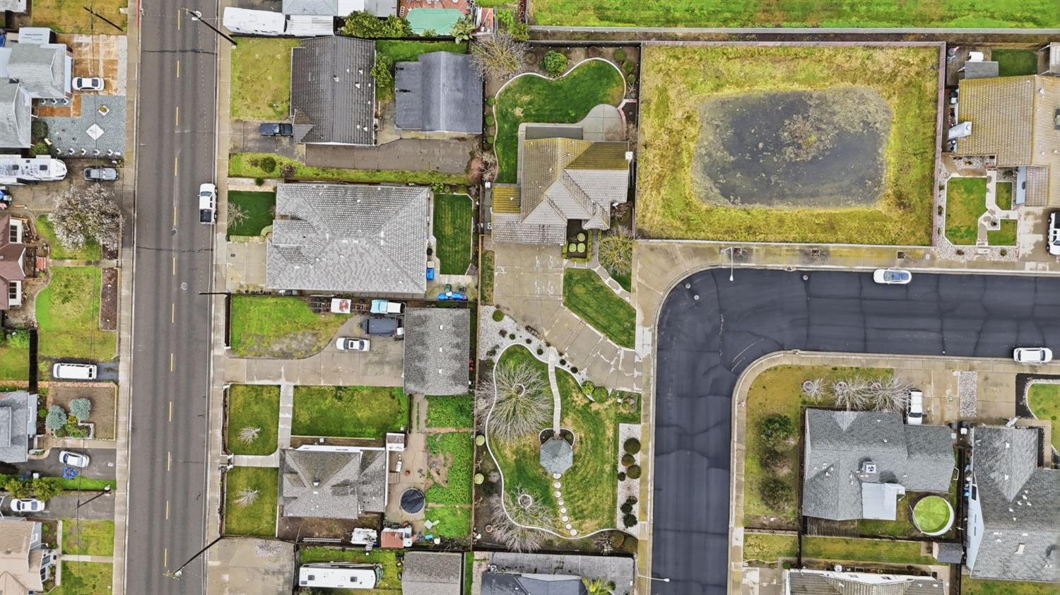 2117 B Vincent Ave, Hughson, CA 95326