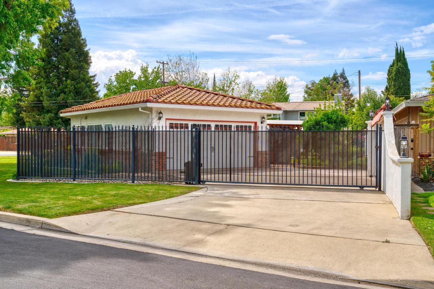 1021 Stanford Ave, Modesto, CA 95350