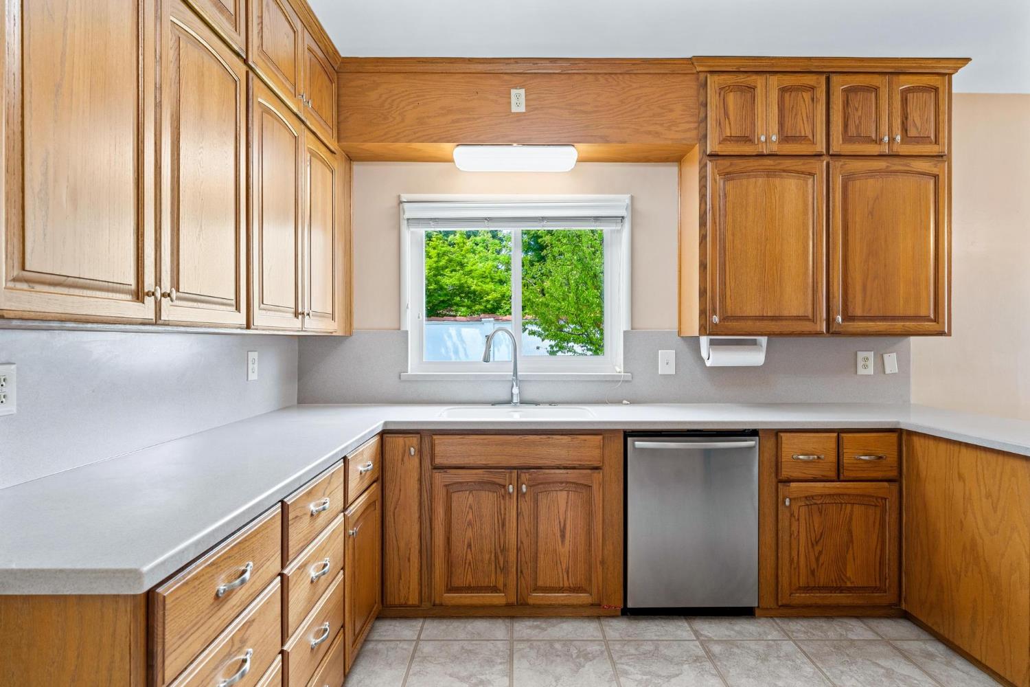 1021 Stanford Ave, Modesto, CA 95350