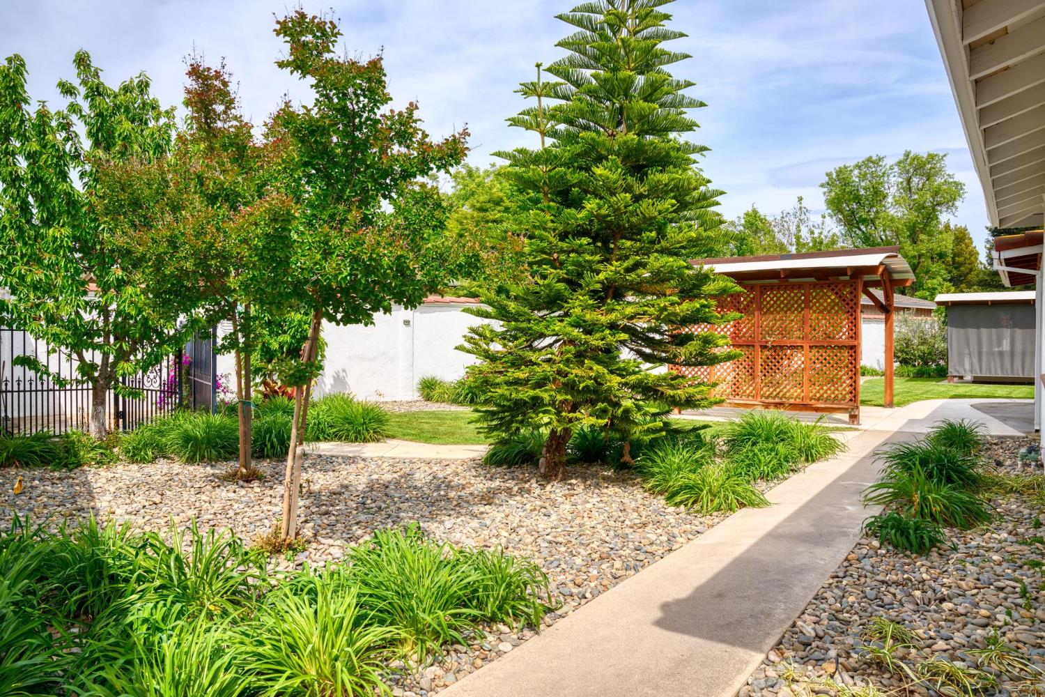 1021 Stanford Ave, Modesto, CA 95350