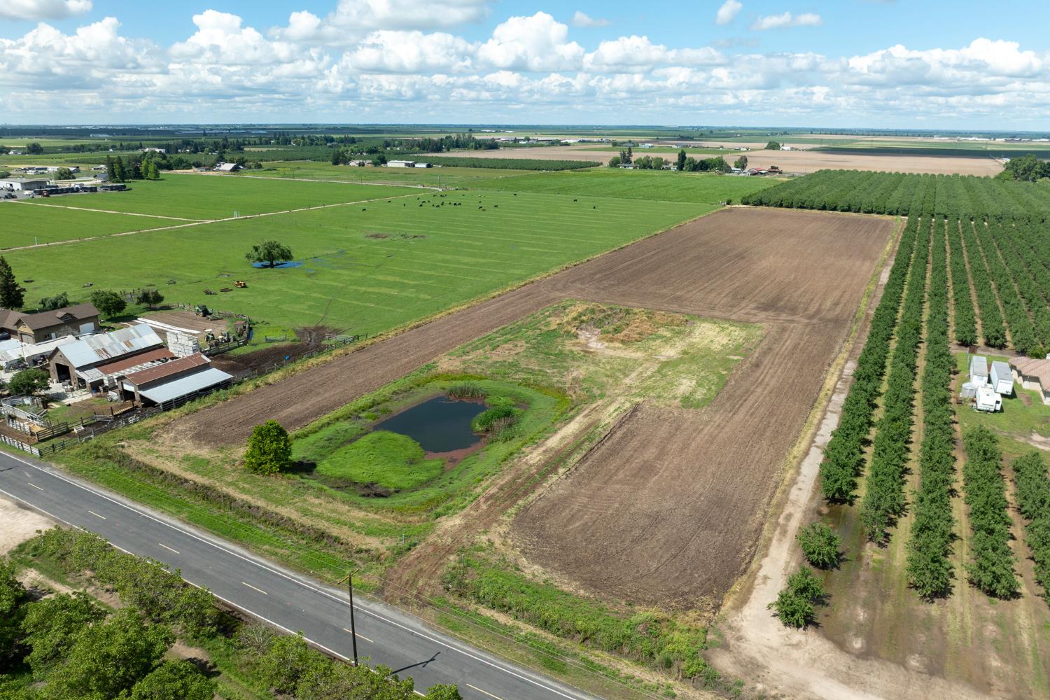 26149 Edwards Ave, Escalon, CA 95320