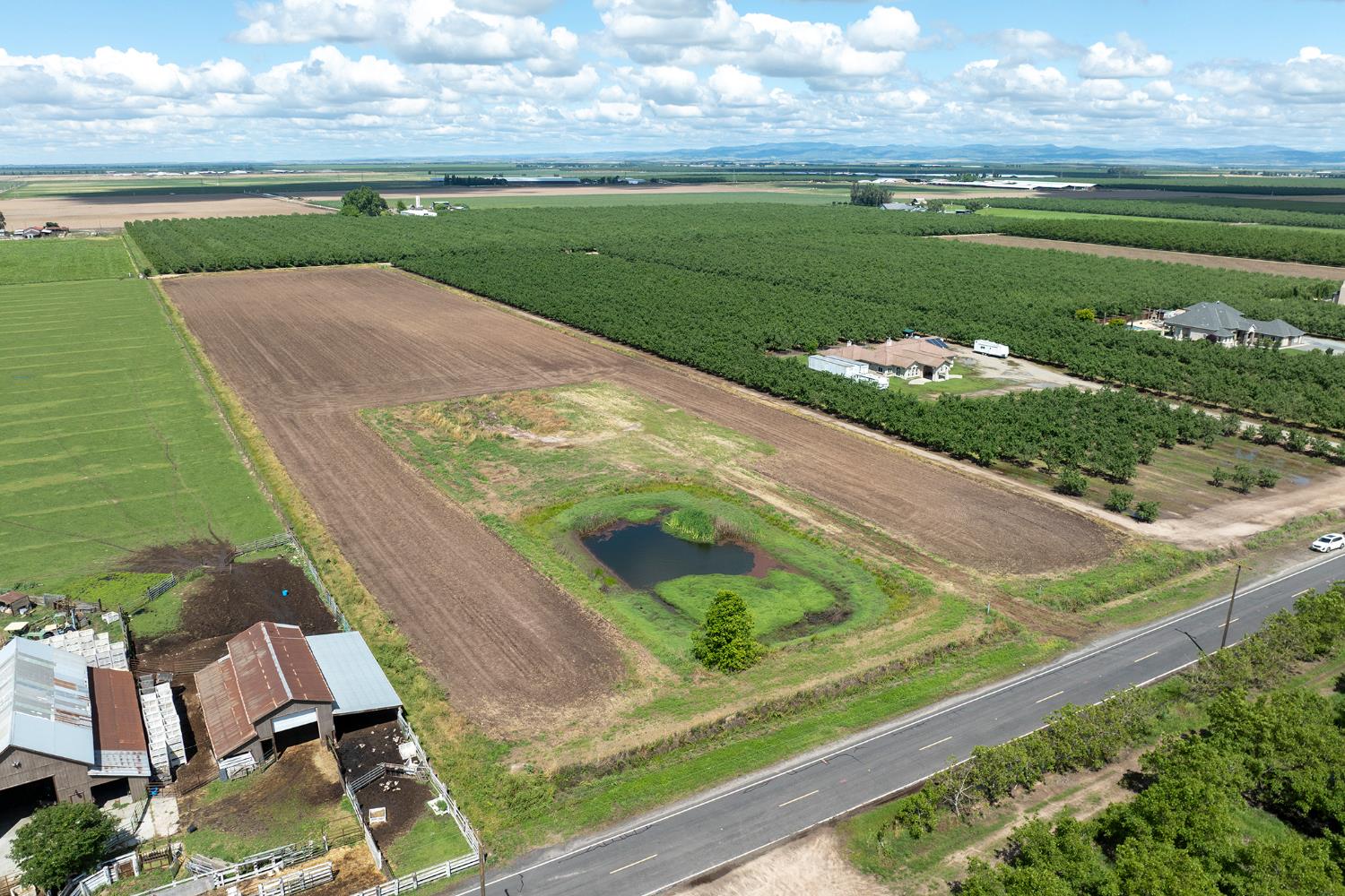 26149 Edwards Ave, Escalon, CA 95320