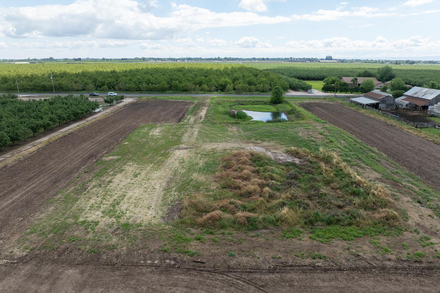 26149 Edwards Ave, Escalon, CA 95320