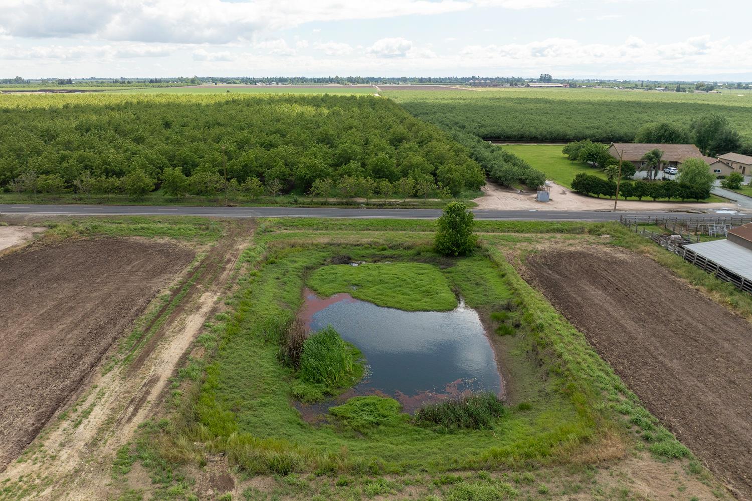 26149 Edwards Ave, Escalon, CA 95320