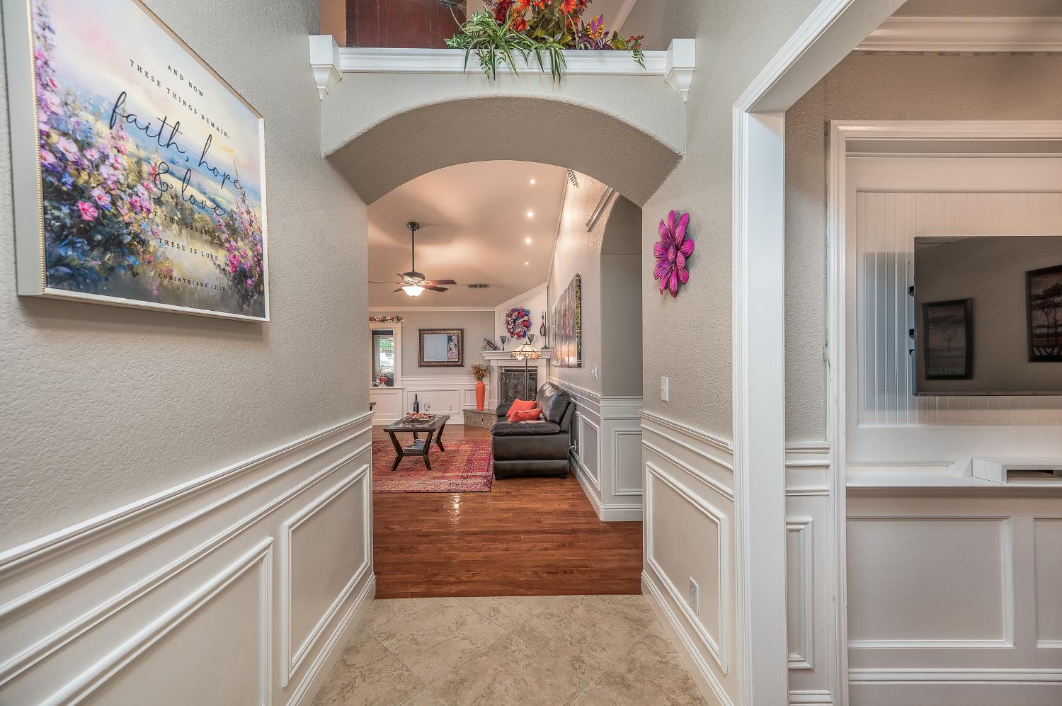 1253 River Bluff Dr, Oakdale, CA 95361