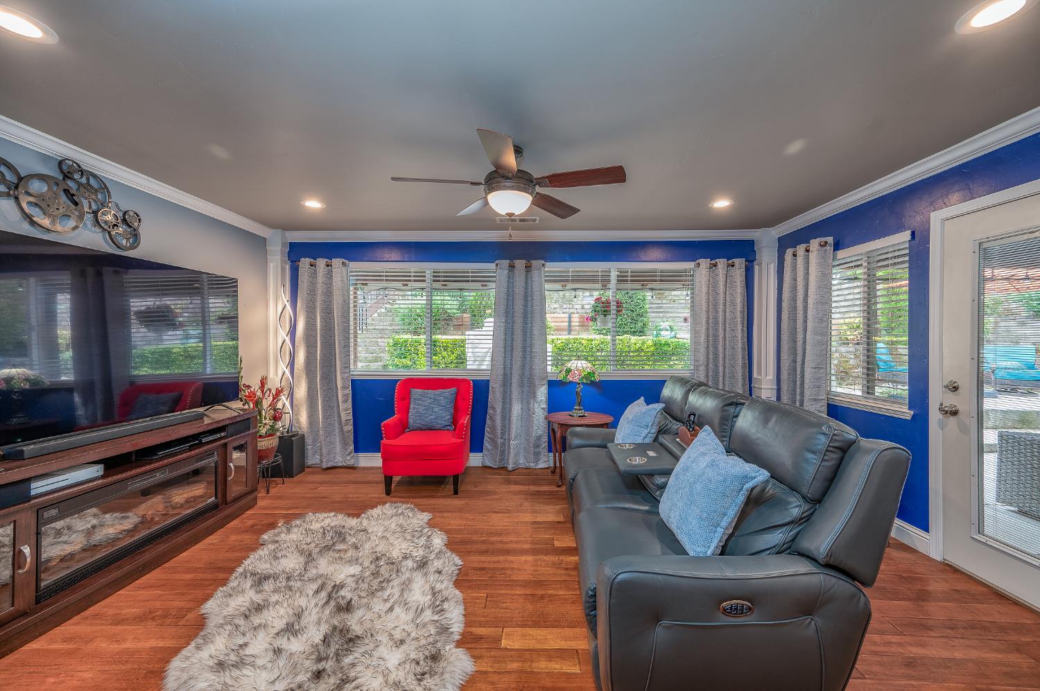 1253 River Bluff Dr, Oakdale, CA 95361