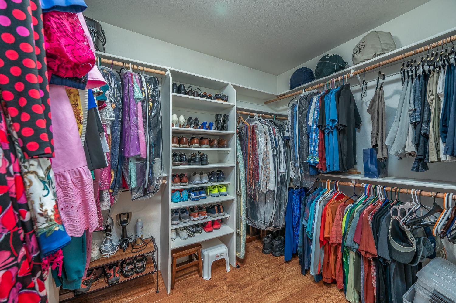 1253 River Bluff Dr, Oakdale, CA 95361