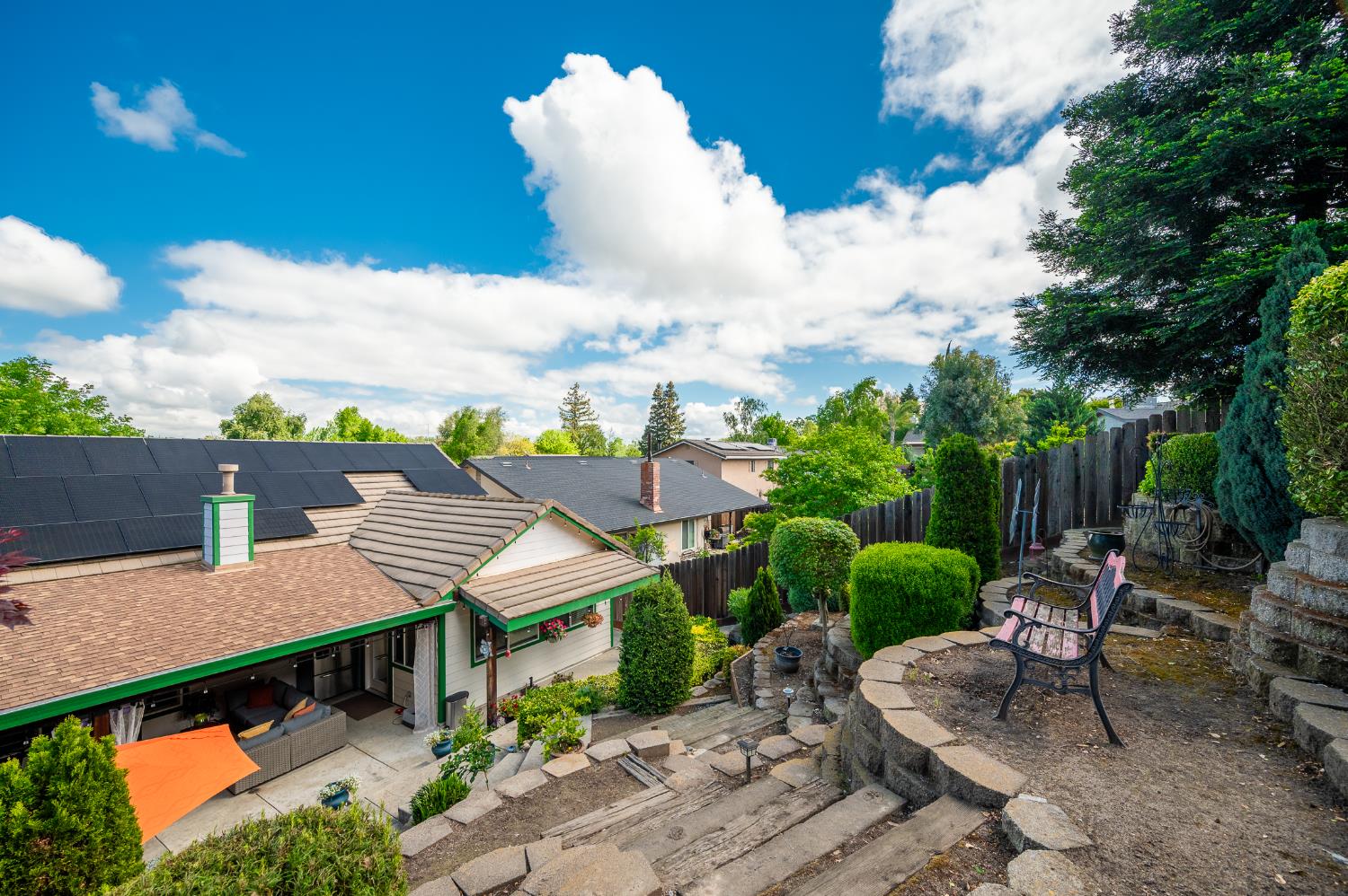 1253 River Bluff Dr, Oakdale, CA 95361