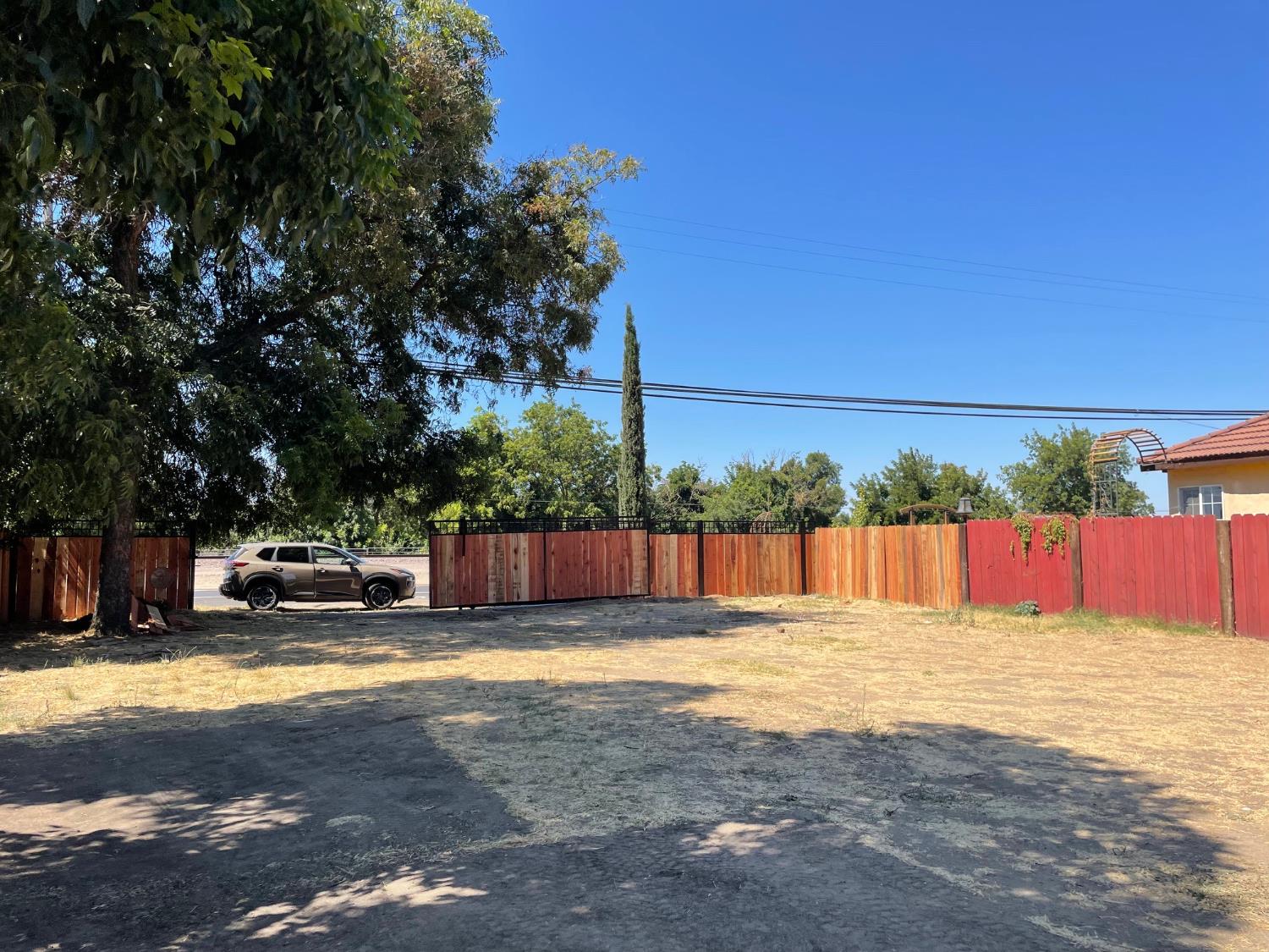 2330 Main St, Escalon, CA 95320