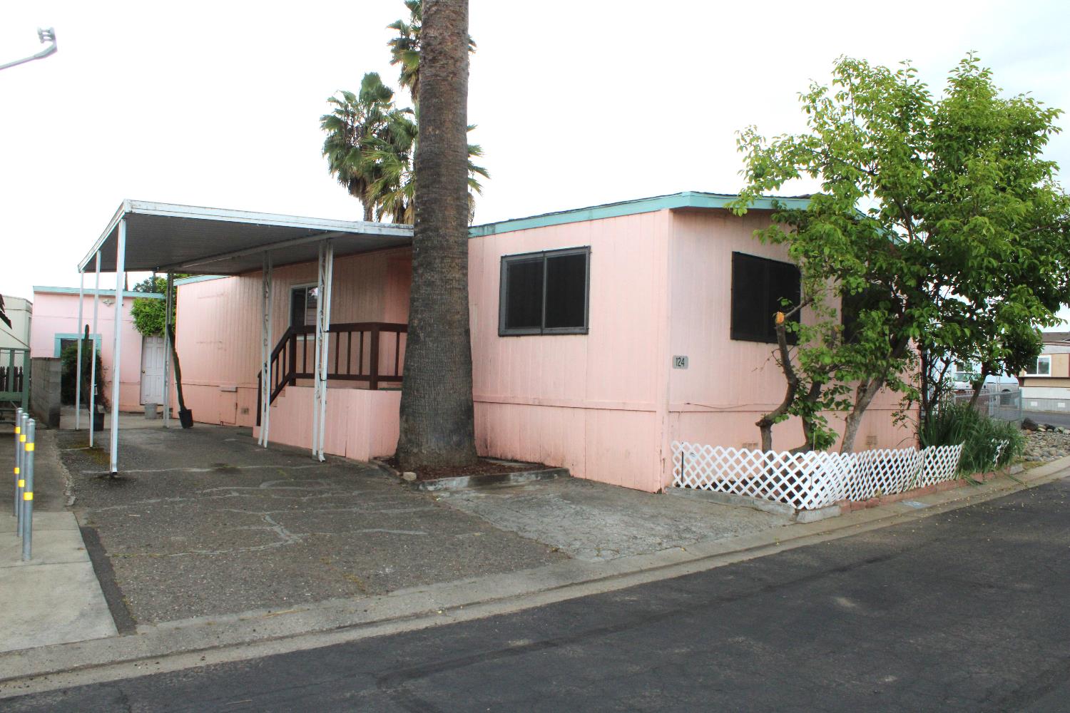 900 Old Stockton #124, Oakdale, CA 95361