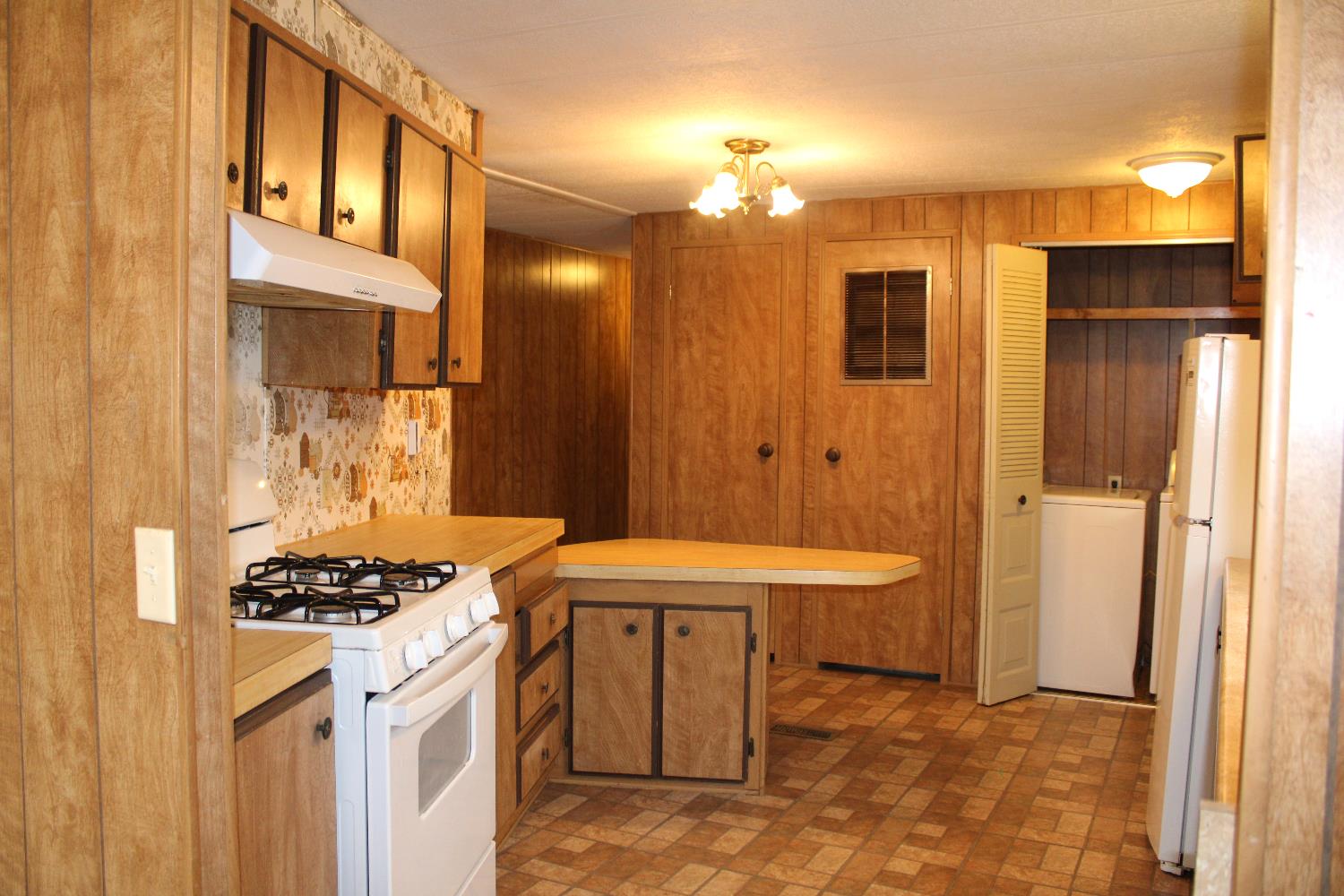 900 Old Stockton #124, Oakdale, CA 95361