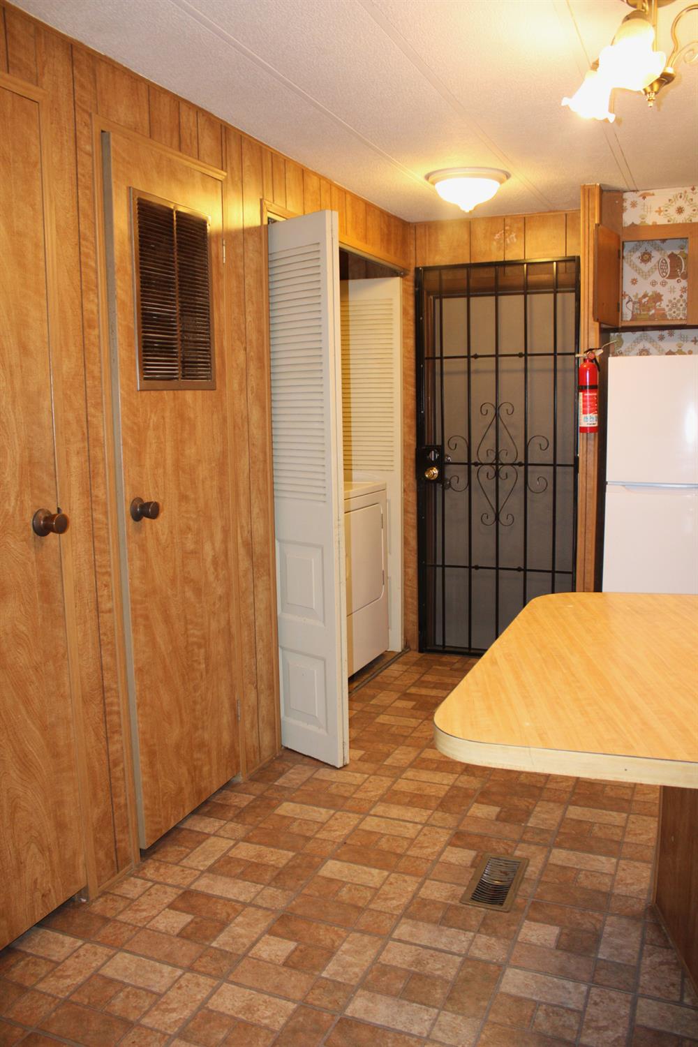 900 Old Stockton #124, Oakdale, CA 95361