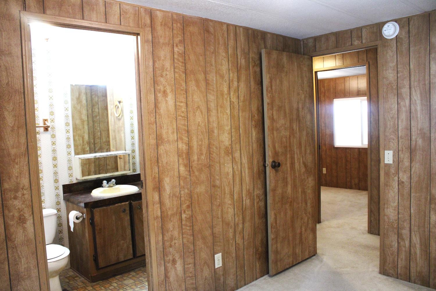 900 Old Stockton #124, Oakdale, CA 95361