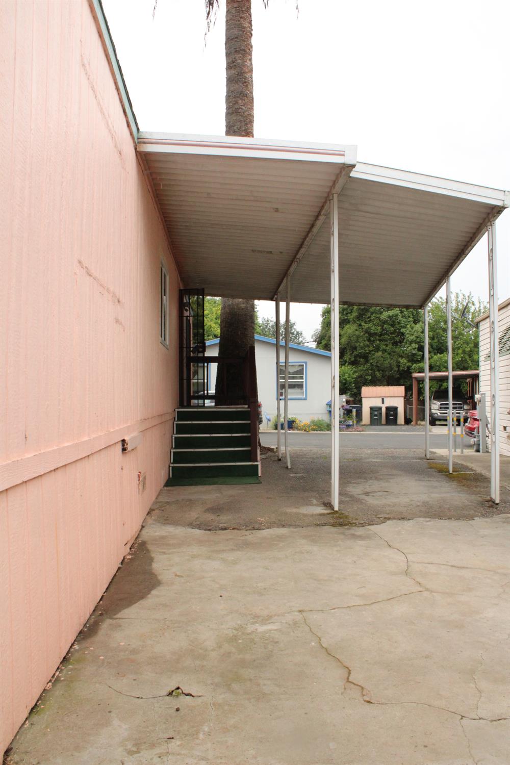 900 Old Stockton #124, Oakdale, CA 95361