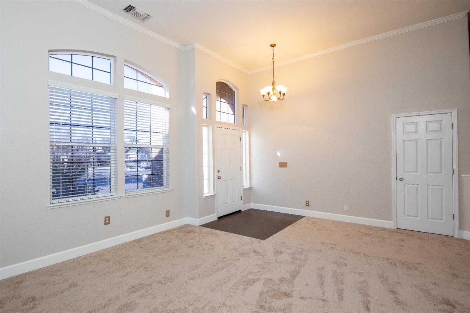 3601 Chant Dr, Modesto, CA 95355