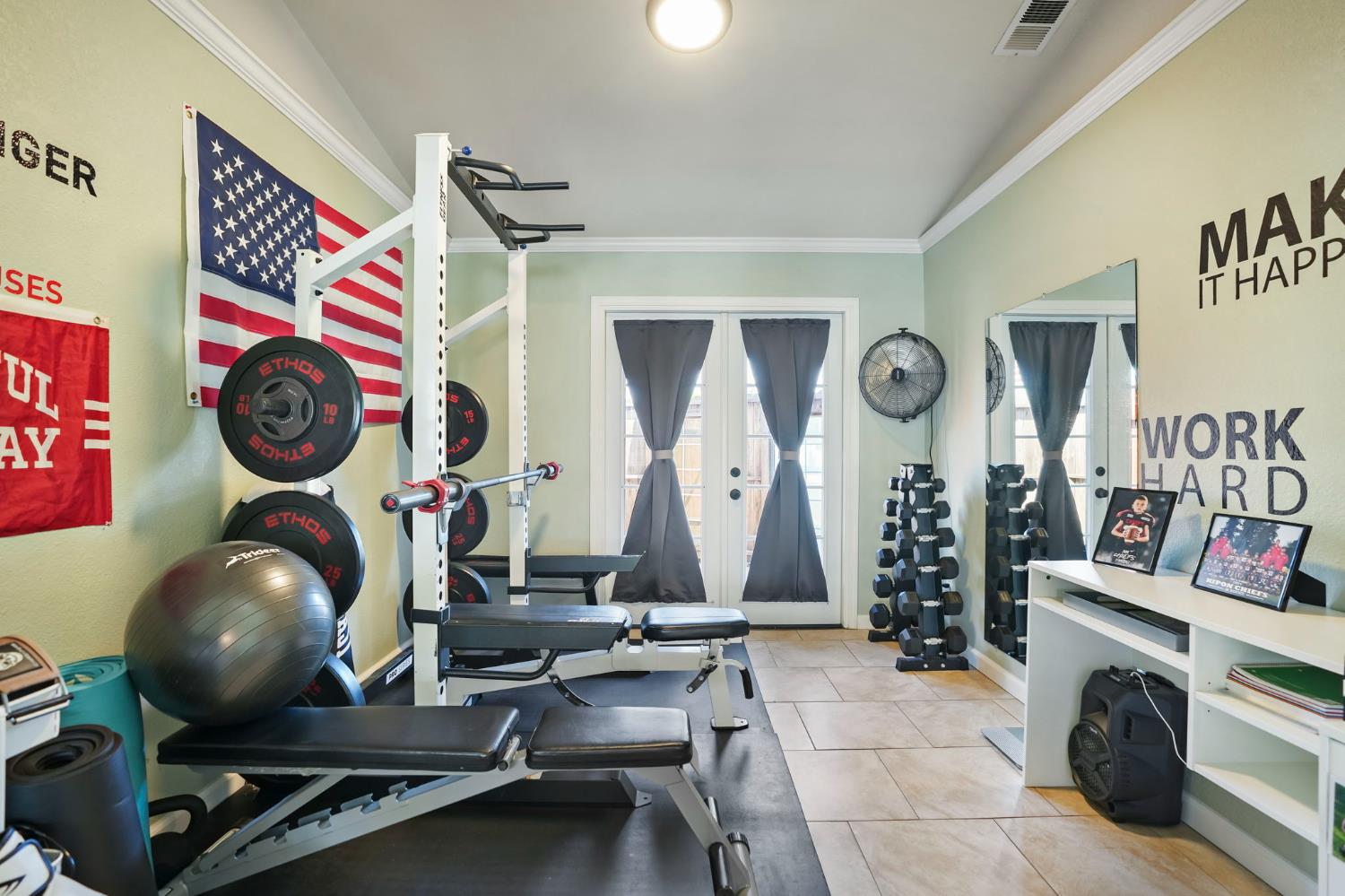 2354 Country Manor Dr, Riverbank, CA 95367