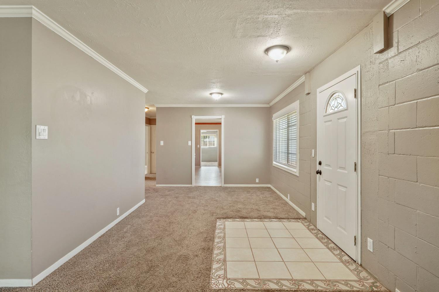 281 Lambuth Ave, Oakdale, CA 95361