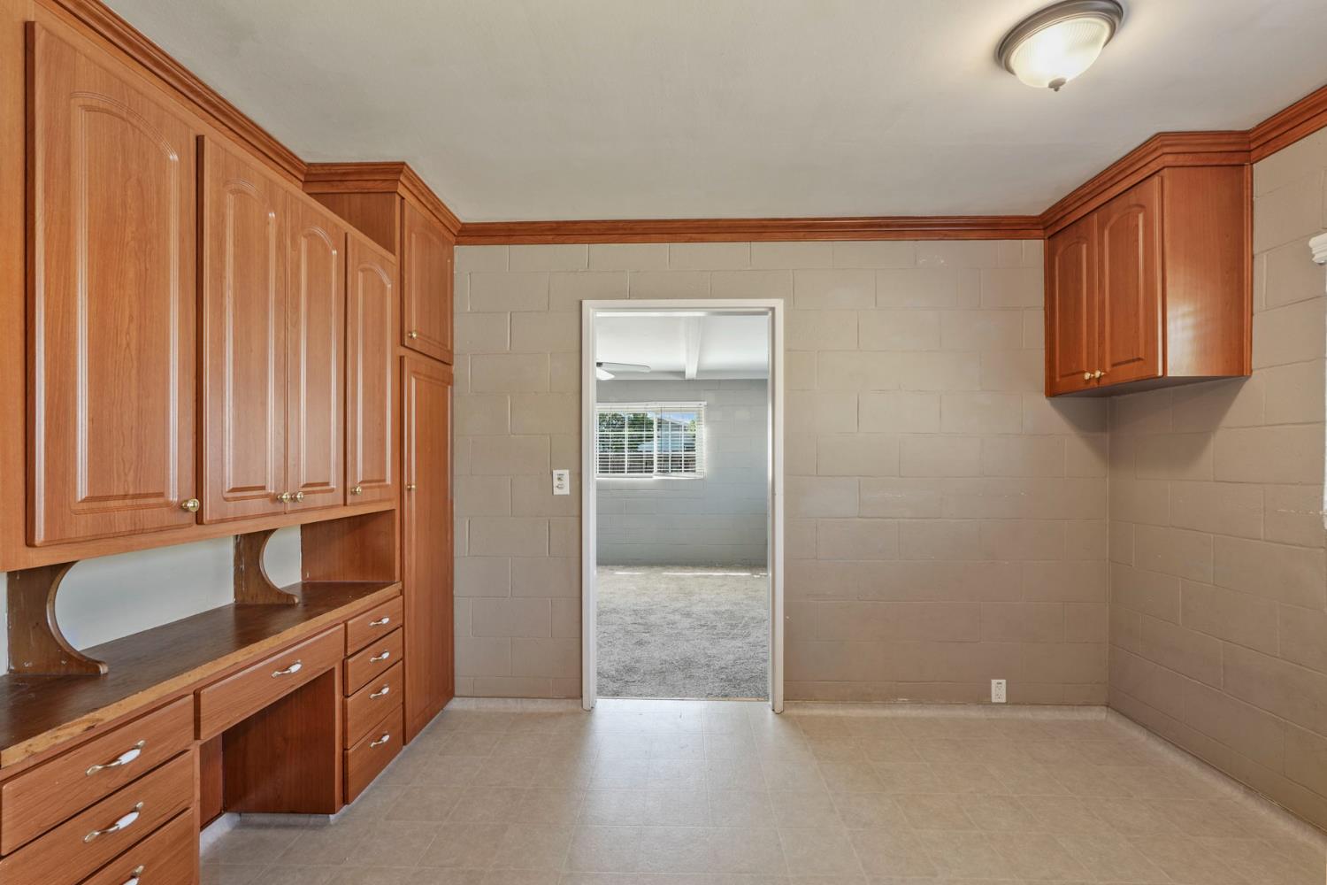 281 Lambuth Ave, Oakdale, CA 95361