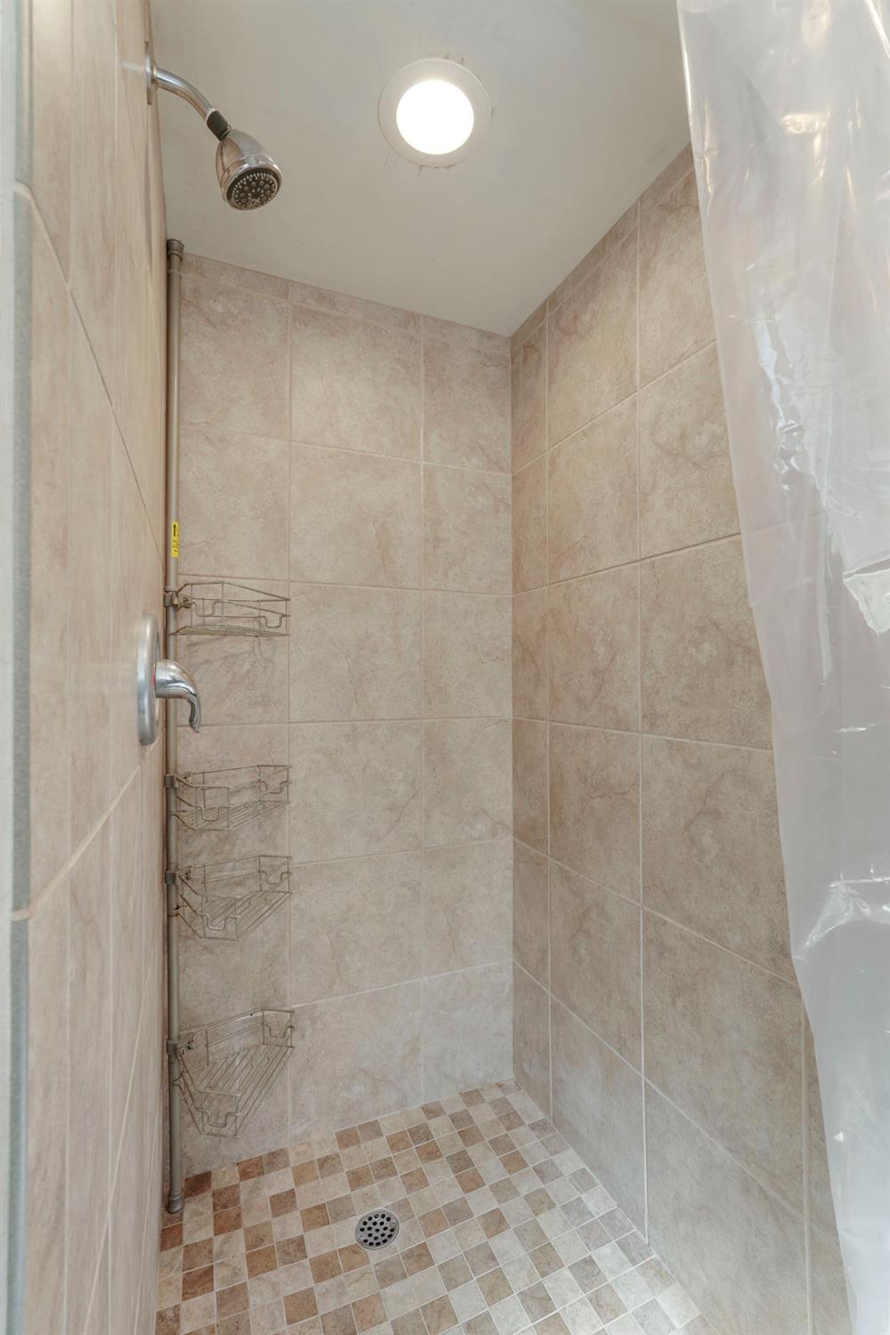 281 Lambuth Ave, Oakdale, CA 95361