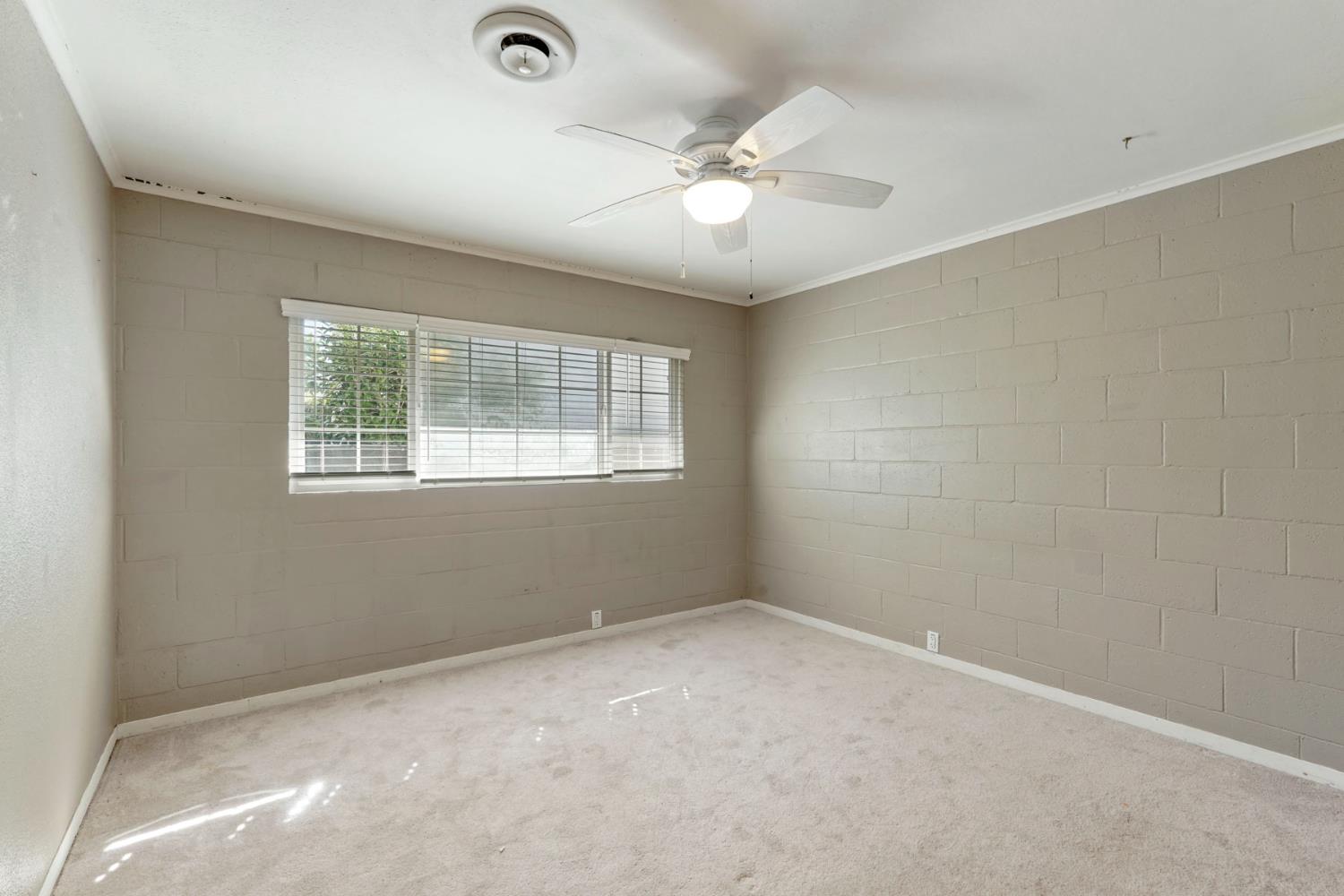 281 Lambuth Ave, Oakdale, CA 95361