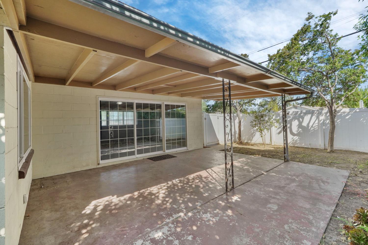 281 Lambuth Ave, Oakdale, CA 95361