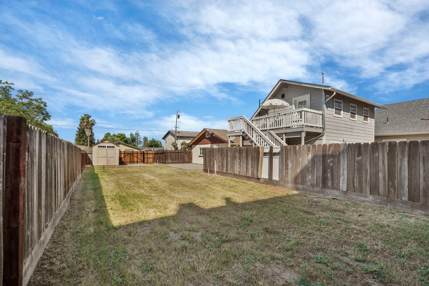 281 Lambuth Ave, Oakdale, CA 95361