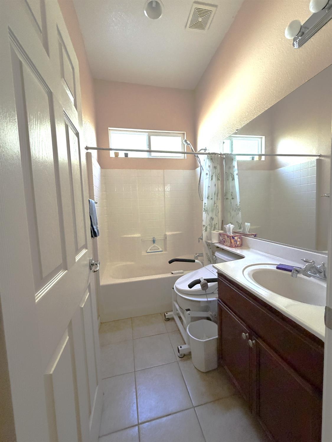 2859 Sierra Gold Ct, Riverbank, CA 95367