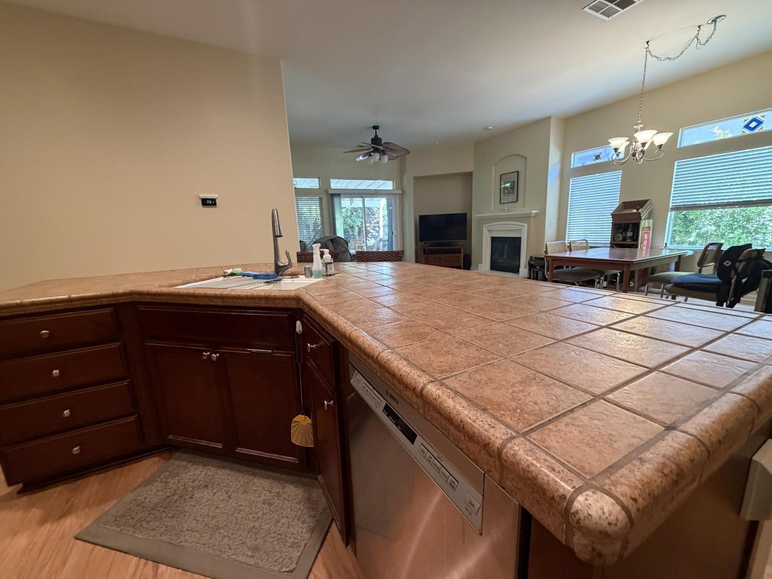 2859 Sierra Gold Ct, Riverbank, CA 95367