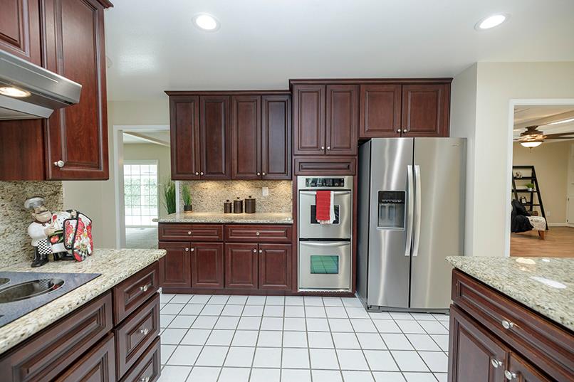 302 Leveland Ln, Modesto, CA 95350