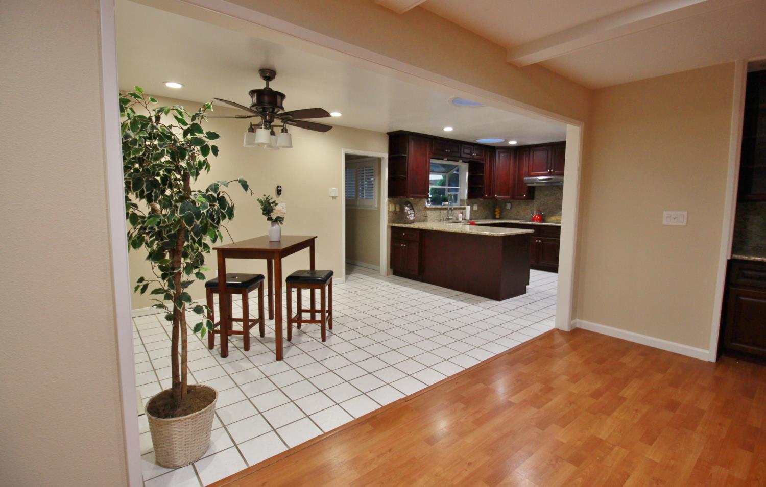 302 Leveland Ln, Modesto, CA 95350