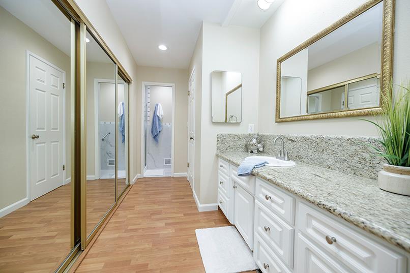 302 Leveland Ln, Modesto, CA 95350