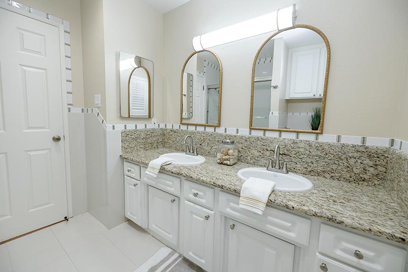 302 Leveland Ln, Modesto, CA 95350