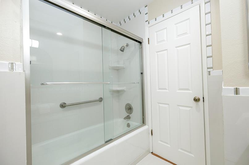 302 Leveland Ln, Modesto, CA 95350