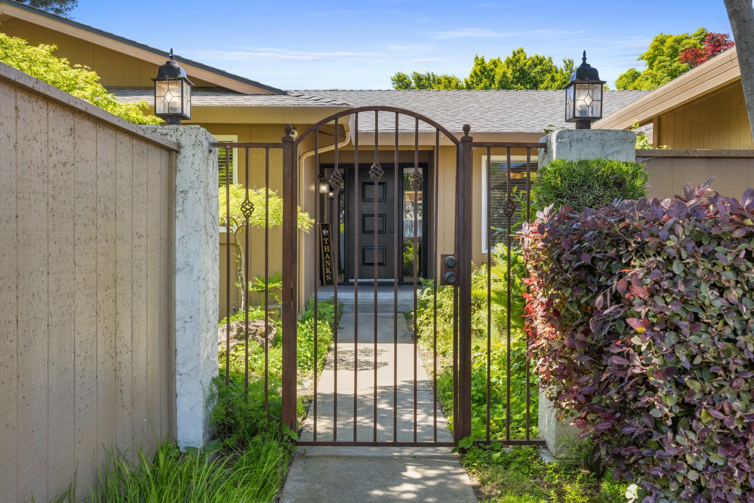 3305 Appaloosa Ct, Modesto, CA 95356