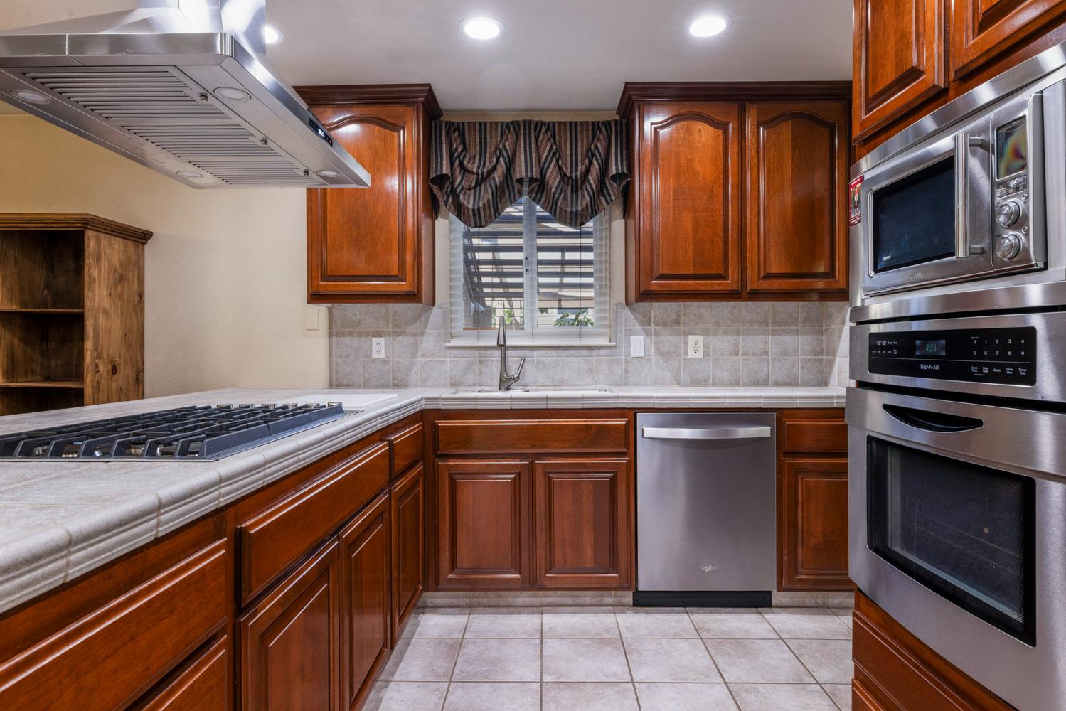 3305 Appaloosa Ct, Modesto, CA 95356