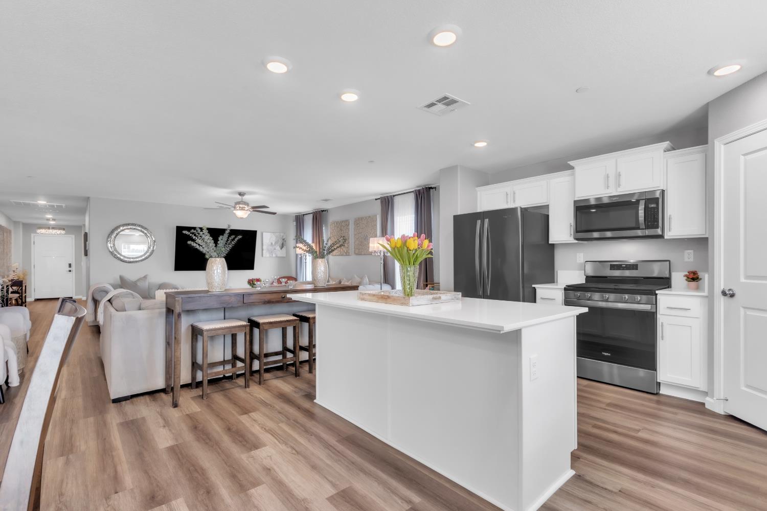 6203 Panda Way, Riverbank, CA 95367