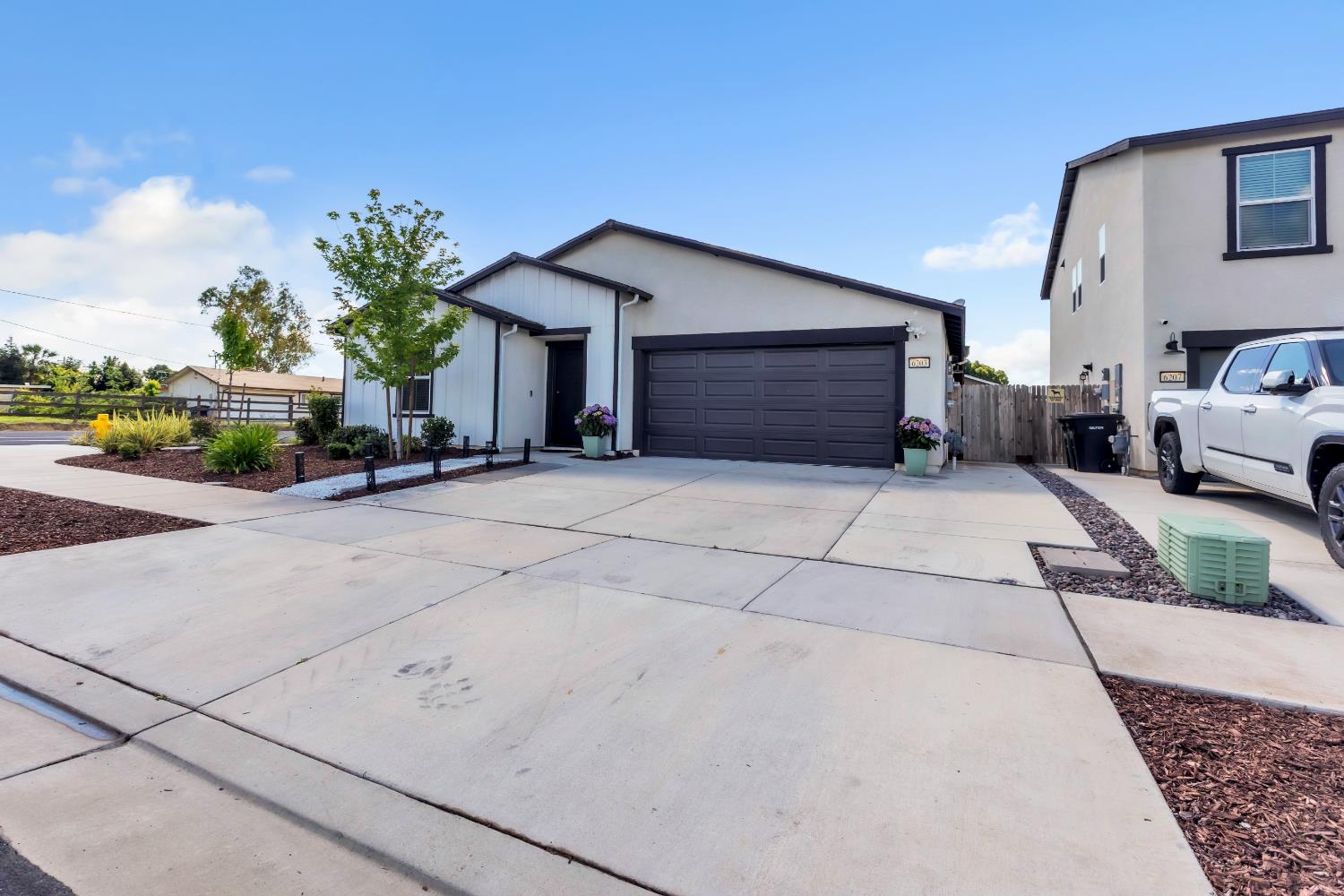 6203 Panda Way, Riverbank, CA 95367