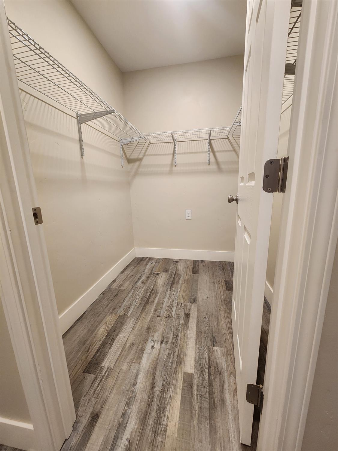 20383 Sutliff Rd, Escalon, CA 95320
