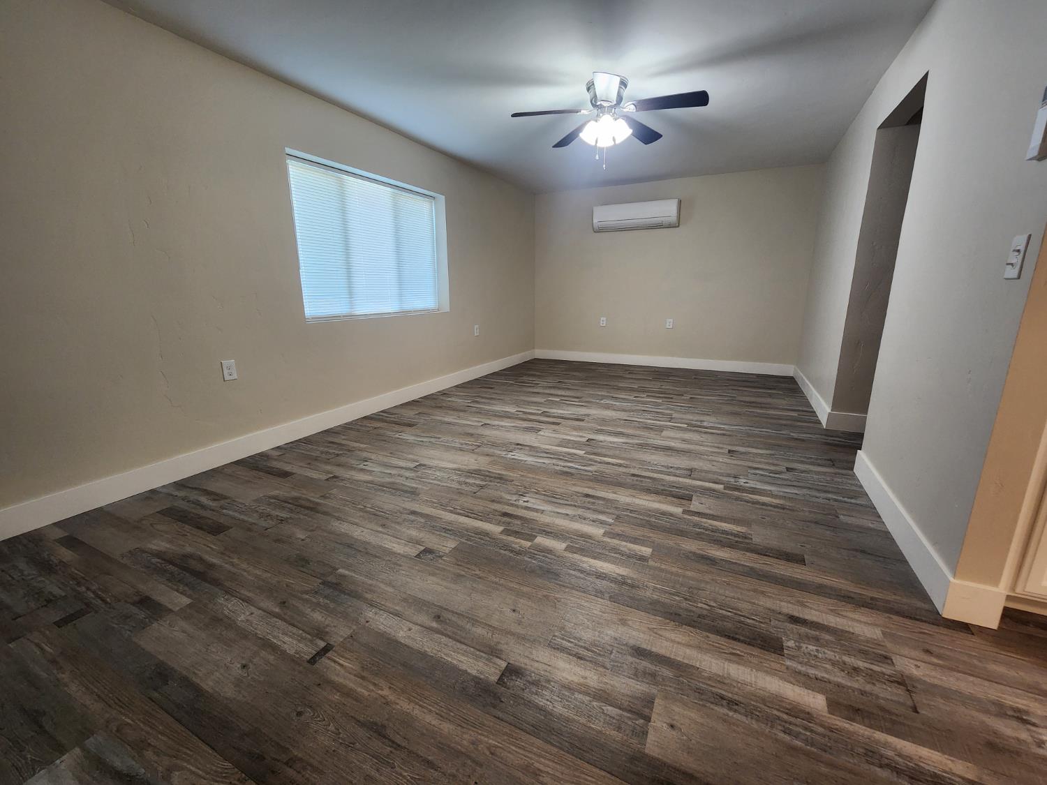 20383 Sutliff Rd, Escalon, CA 95320