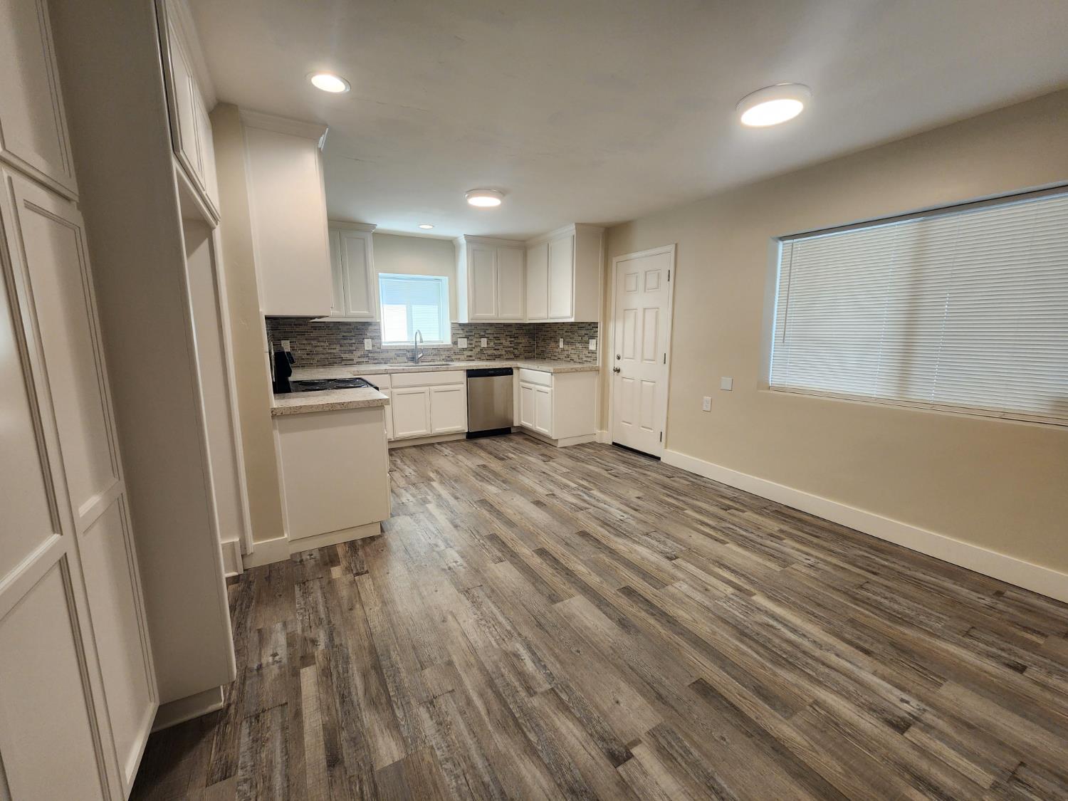 20383 Sutliff Rd, Escalon, CA 95320