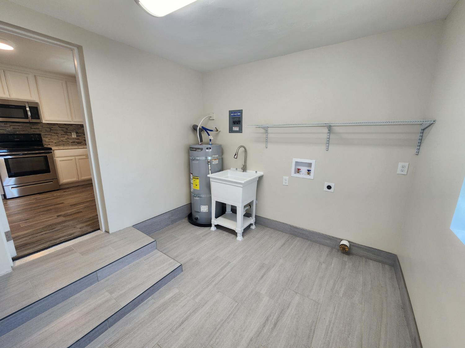 20383 Sutliff Rd, Escalon, CA 95320