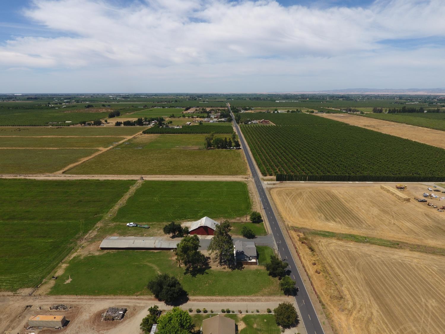 20383 Sutliff Rd, Escalon, CA 95320
