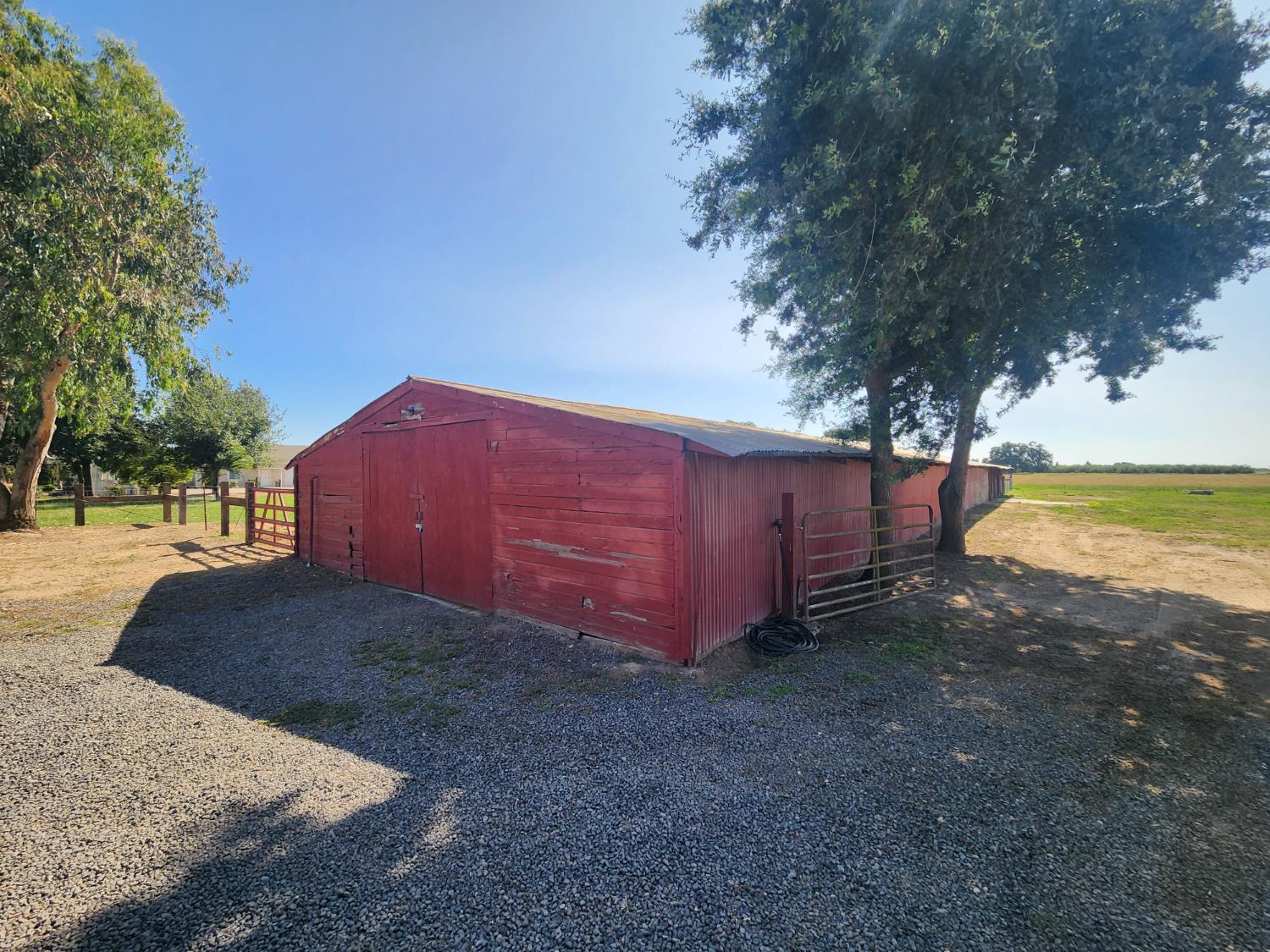 20383 Sutliff Rd, Escalon, CA 95320