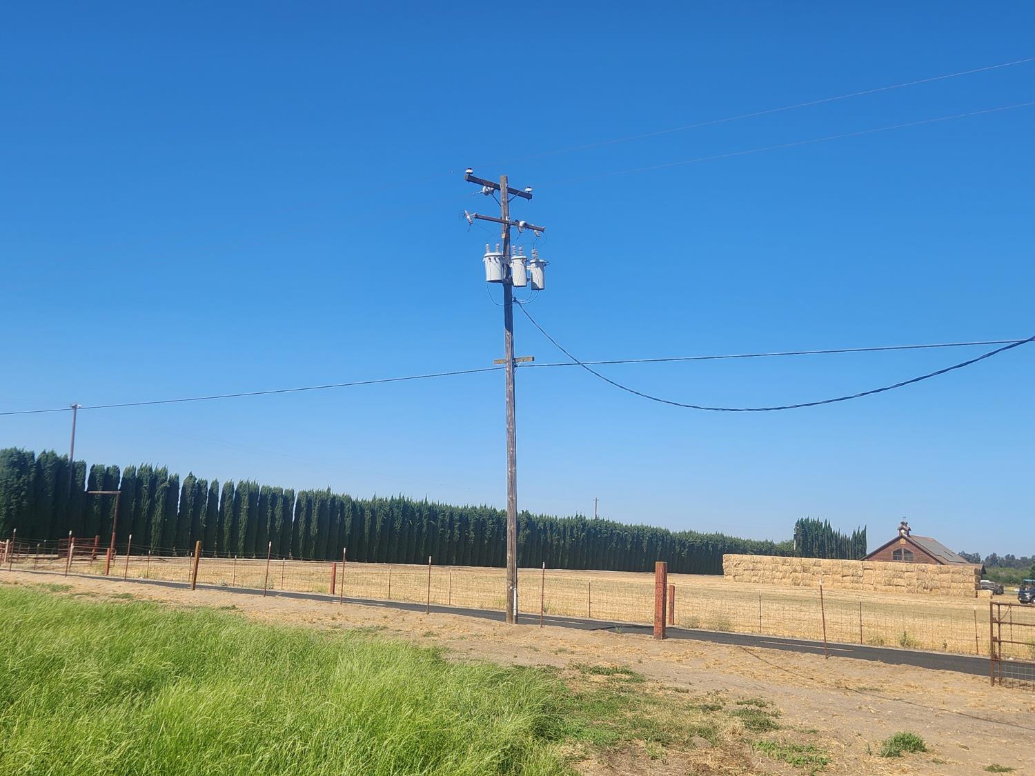 20383 Sutliff Rd, Escalon, CA 95320