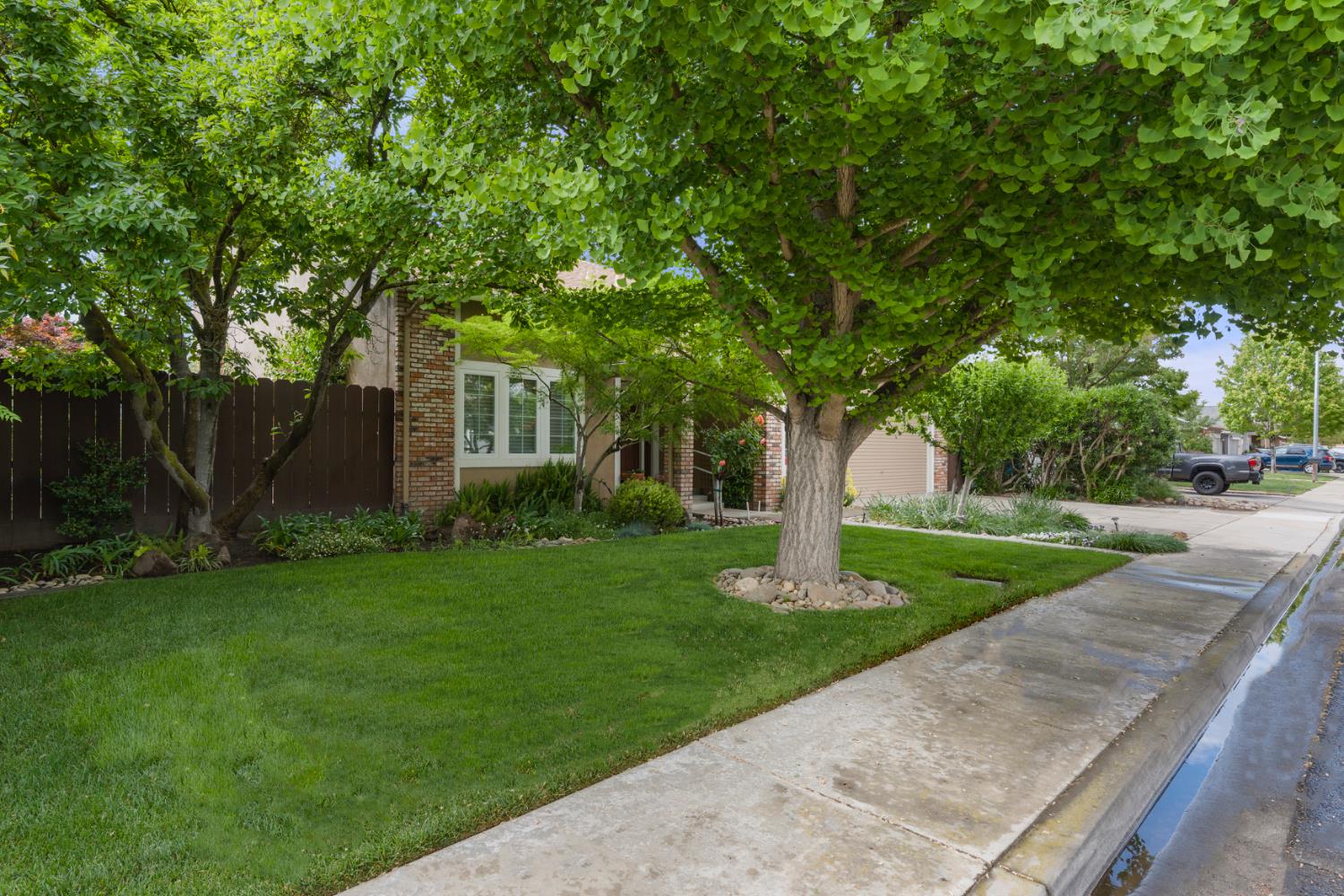 1325 Forest Dr, Turlock, CA 95380