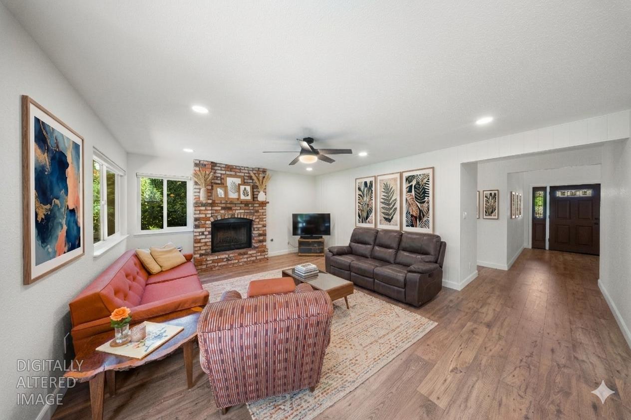 1325 Forest Dr, Turlock, CA 95380