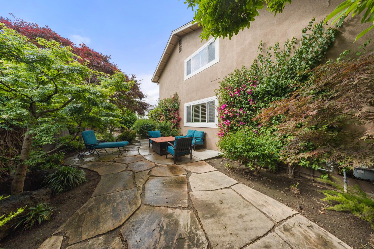 1325 Forest Dr, Turlock, CA 95380