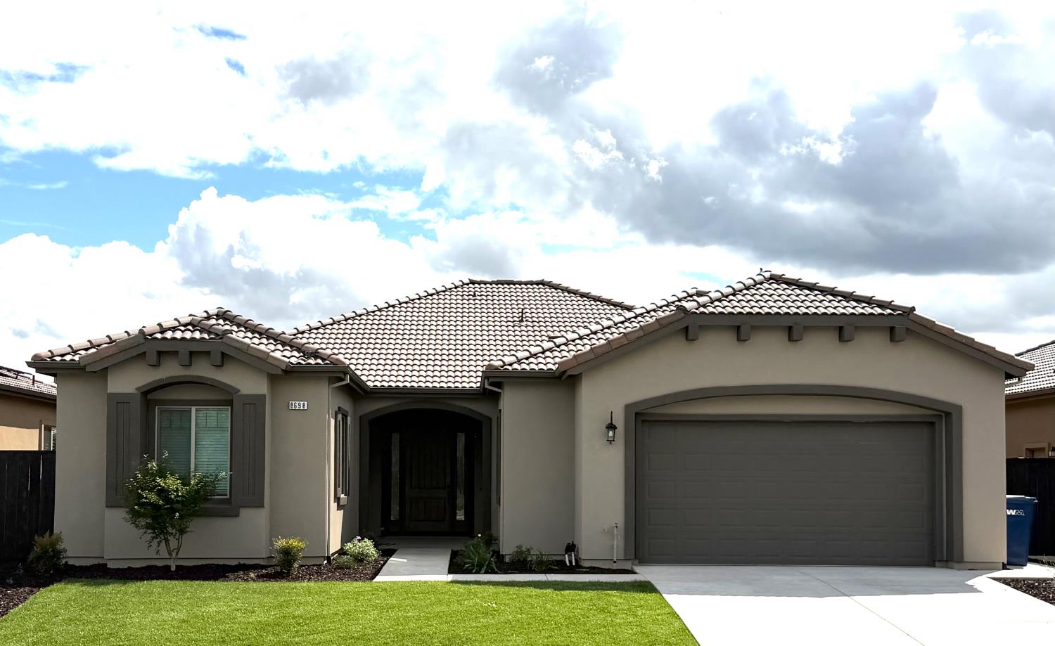 8698 N Privado Ct, Hilmar, CA 95324